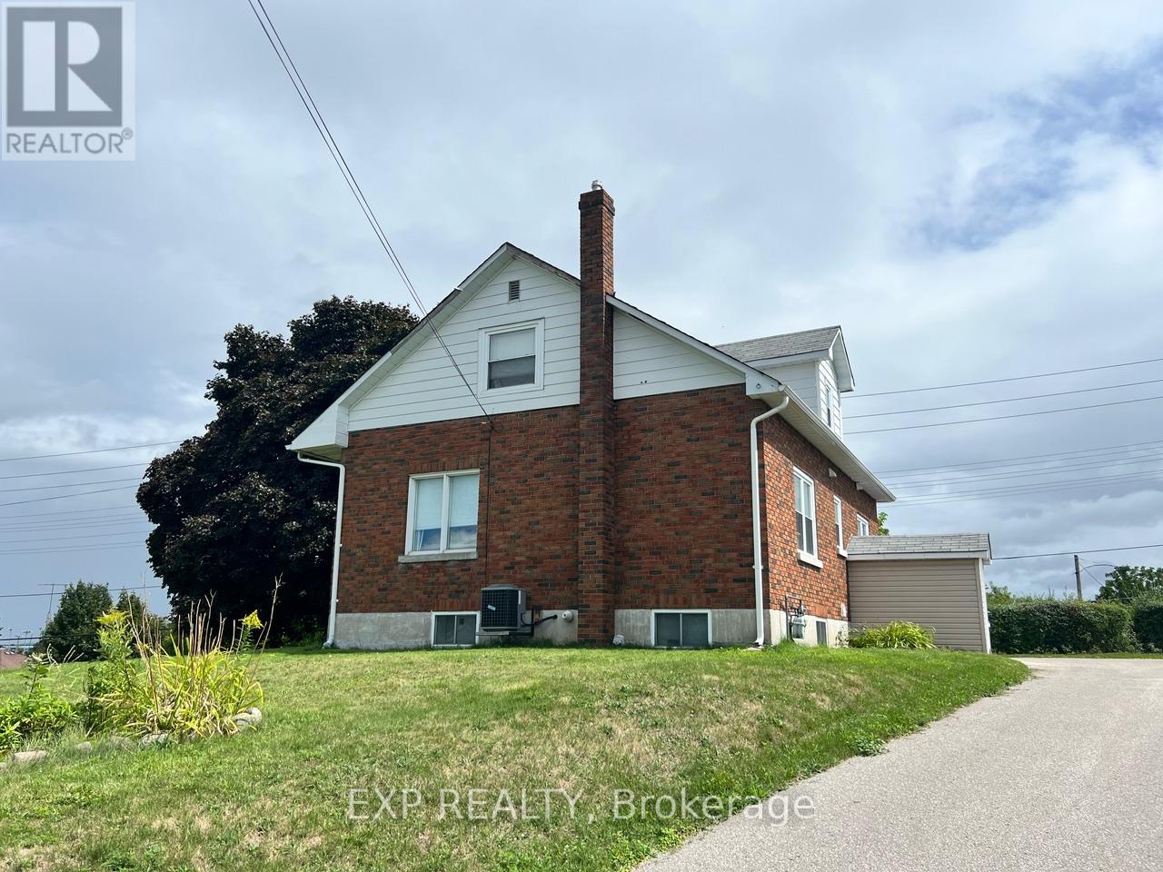 Photo 2 of Lower 205 Simcoe Road, Bradford West Gwillimbury ON