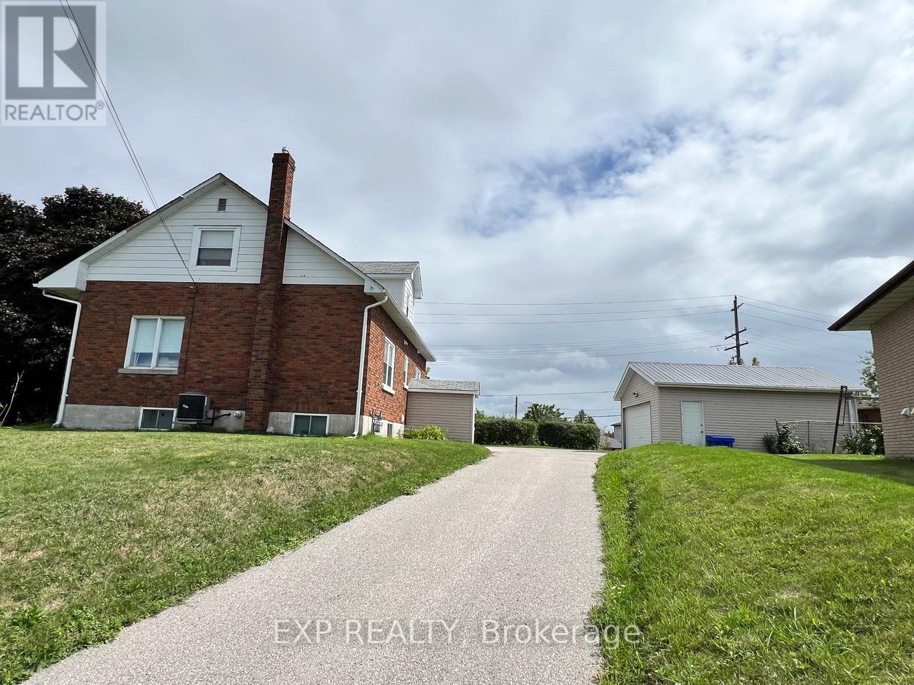 Photo 21 of Lower 205 Simcoe Road, Bradford West Gwillimbury ON