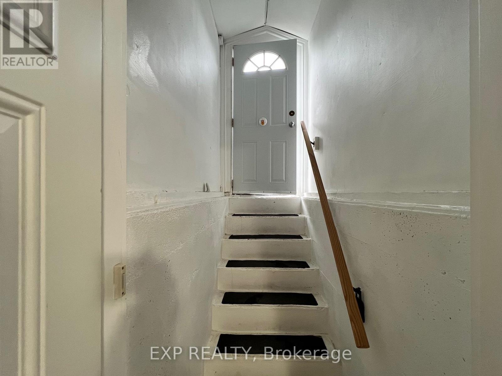 Photo 5 of Lower 205 Simcoe Road, Bradford West Gwillimbury ON
