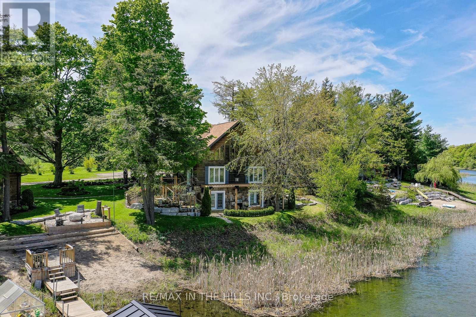 Photo 21 of 143 143 Green Lake Road W, Caledon ON