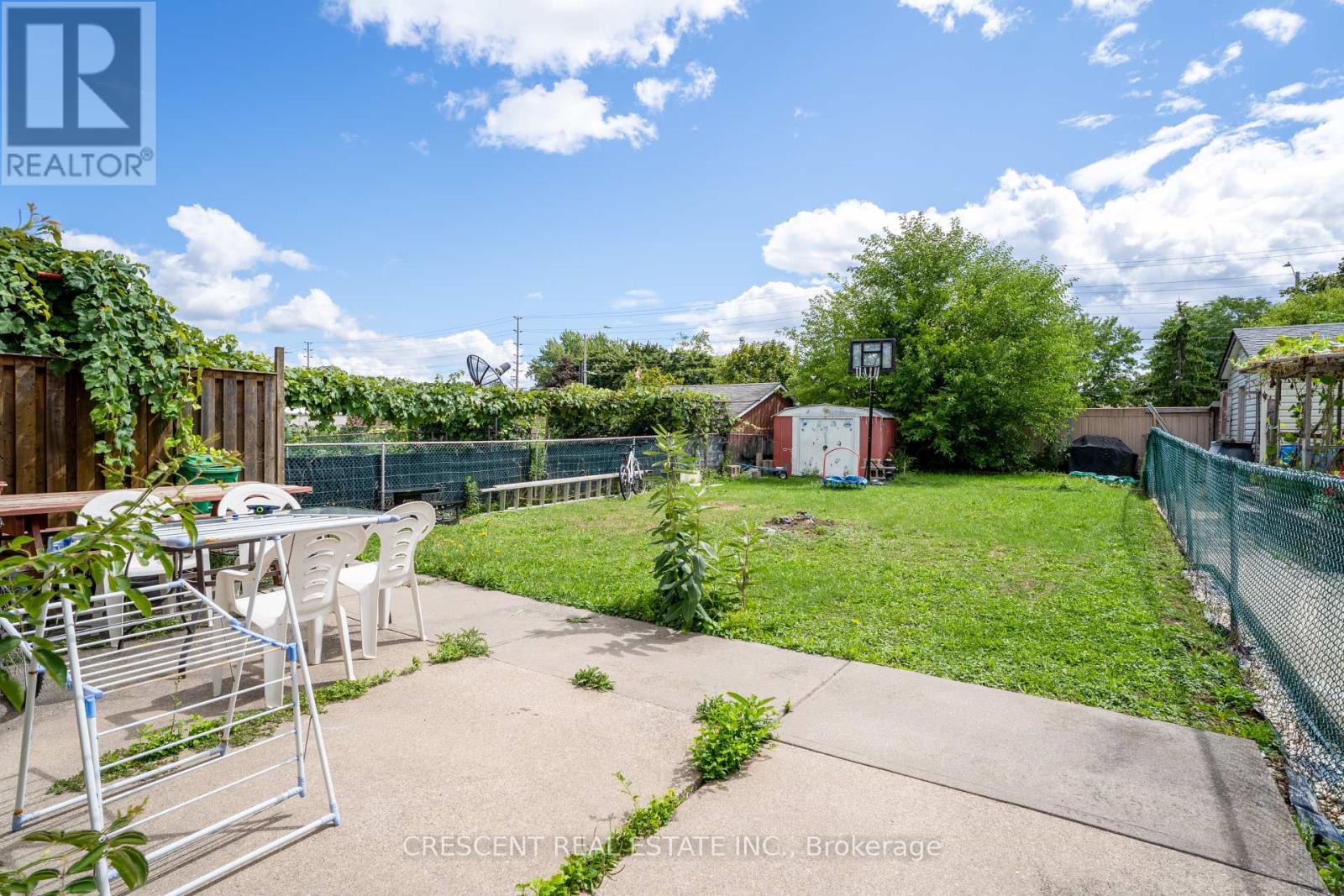 Photo 3 of Lower 3926 Midhurst Lane, Mississauga ON