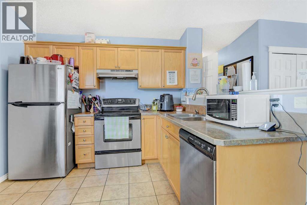 Photo 3 of 6930 90 Street, Grande Prairie AB