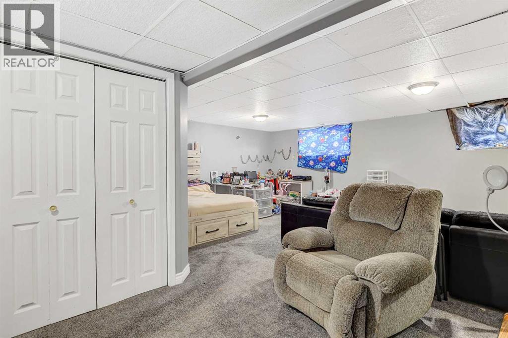 Photo 4 of 6930 90 Street, Grande Prairie AB