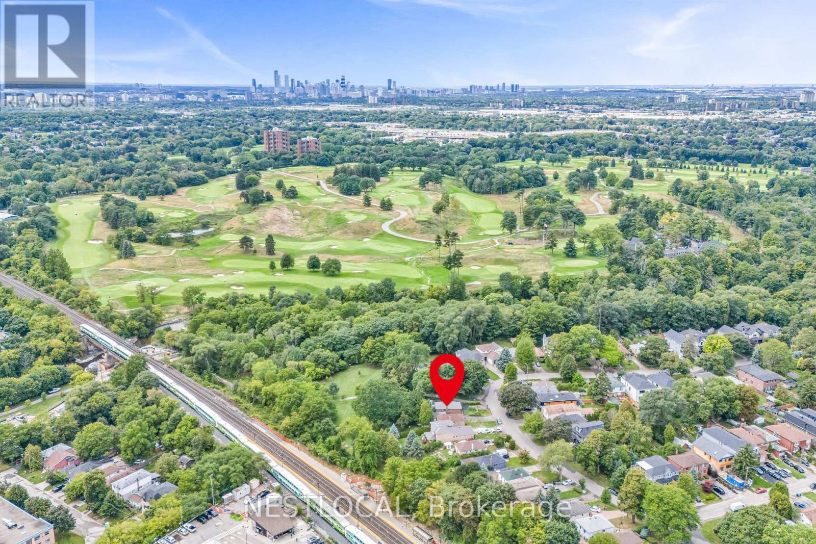 Photo 2 of 37 Enfield Avenue, Toronto ON