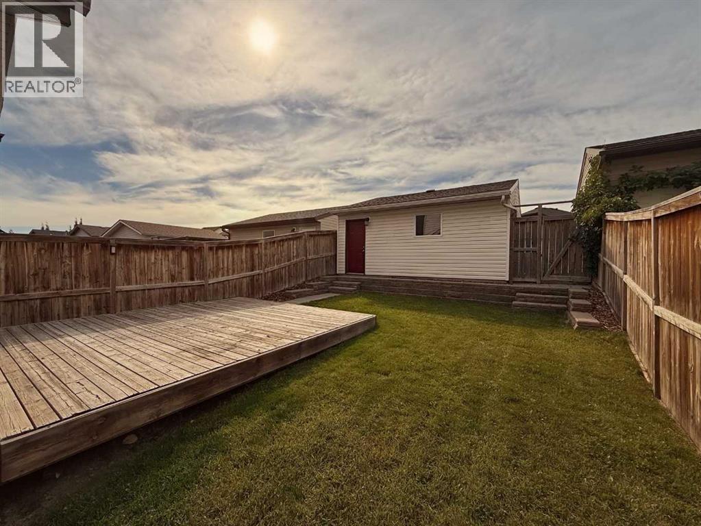 Photo 10 of 1559 New Brighton Drive Se, Calgary AB