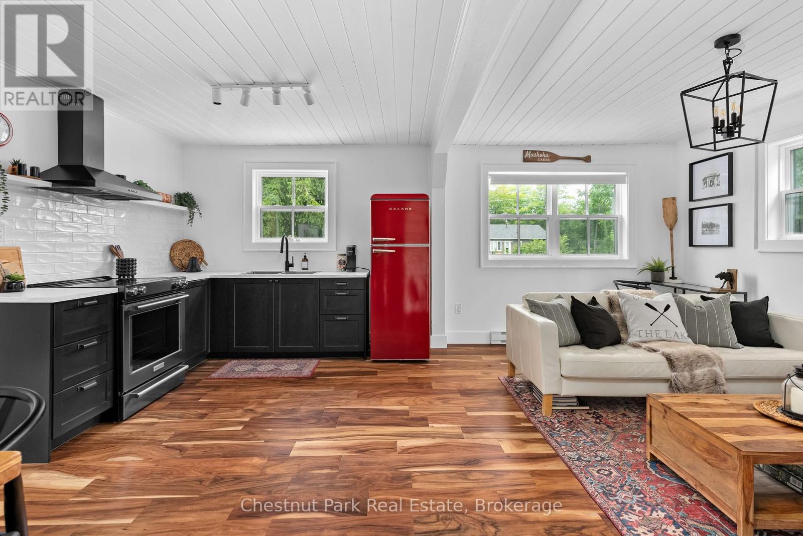 Photo 25 of 1011 United Church Road, Muskoka Lakes ON