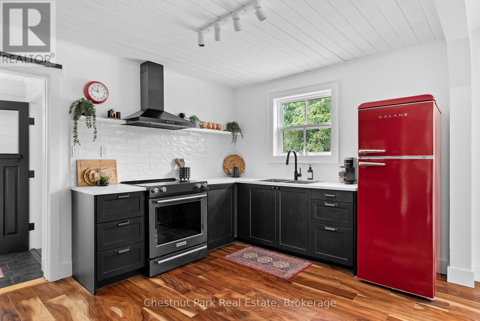Photo 21 of 1011 United Church Road, Muskoka Lakes ON