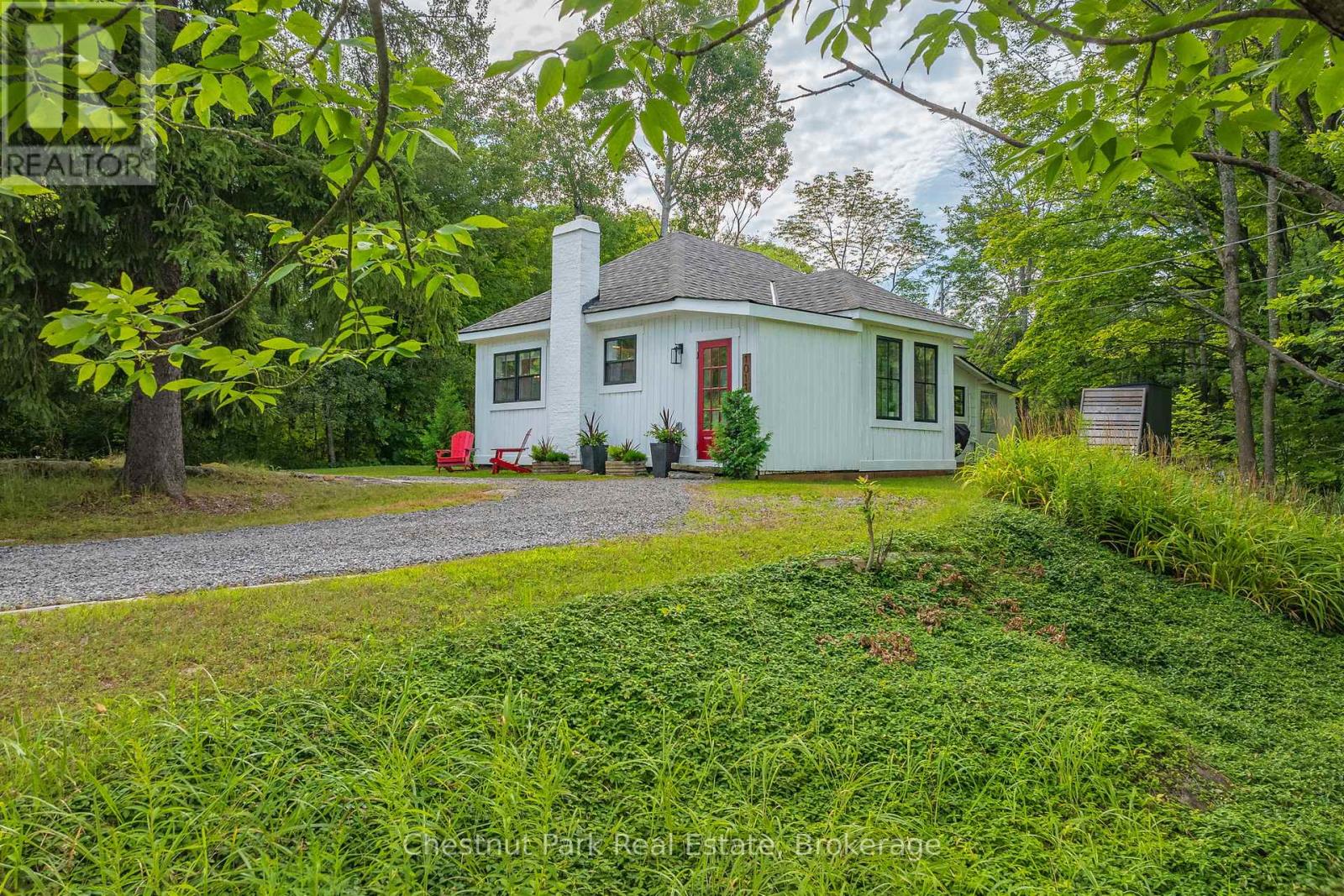 Photo 7 of 1011 United Church Road, Muskoka Lakes ON