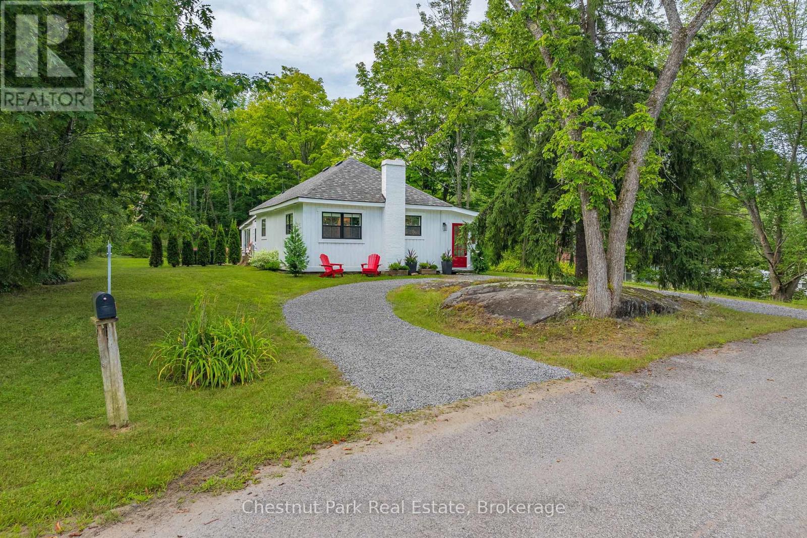 Photo 39 of 1011 United Church Road, Muskoka Lakes ON