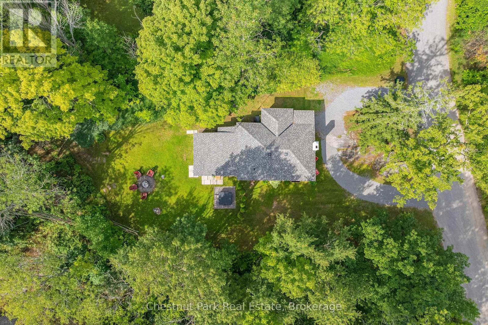 Photo 9 of 1011 United Church Road, Muskoka Lakes ON