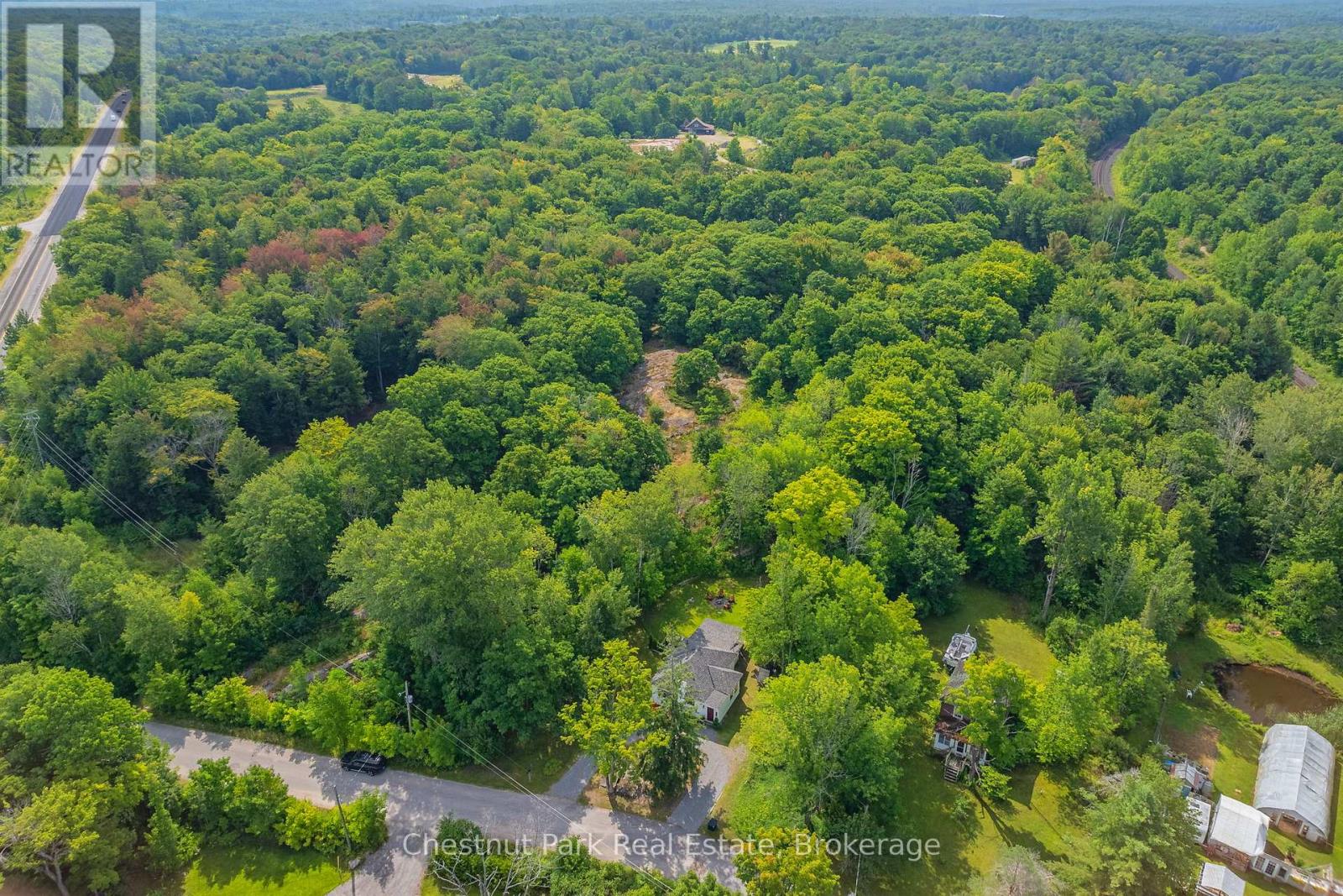 Photo 18 of 1011 United Church Road, Muskoka Lakes ON