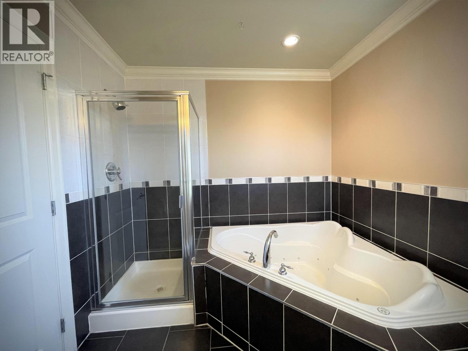 Photo 10 of 208 Hume Street, New Westminster BC
