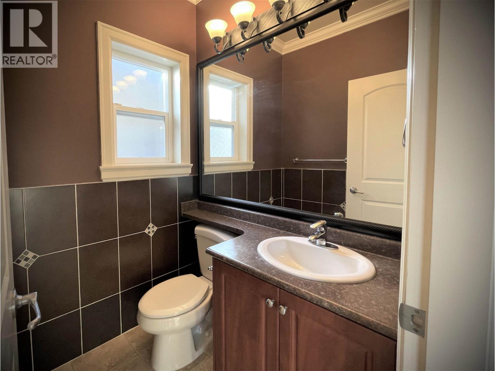 Photo 28 of 208 Hume Street, New Westminster BC