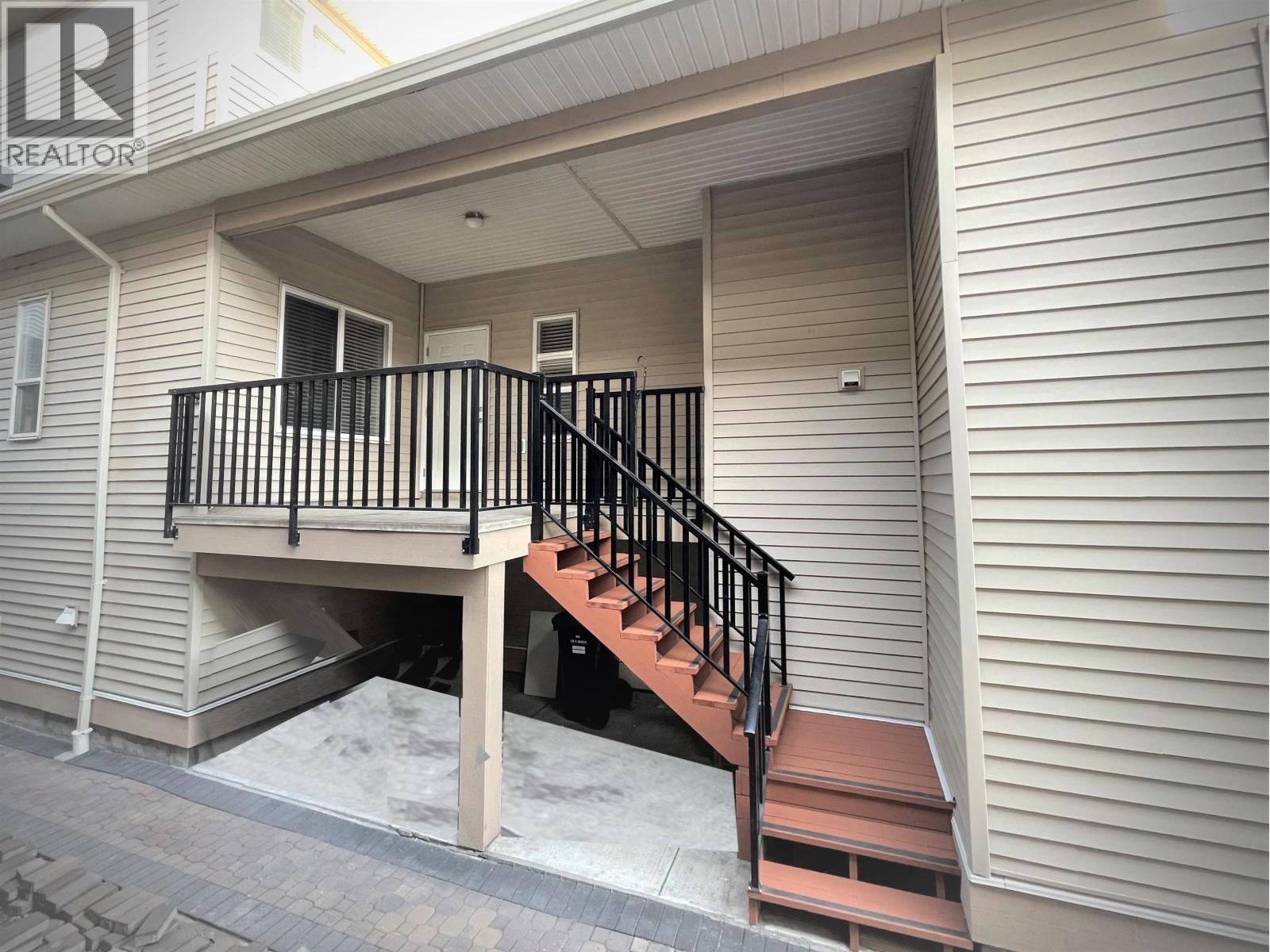 Photo 30 of 208 Hume Street, New Westminster BC