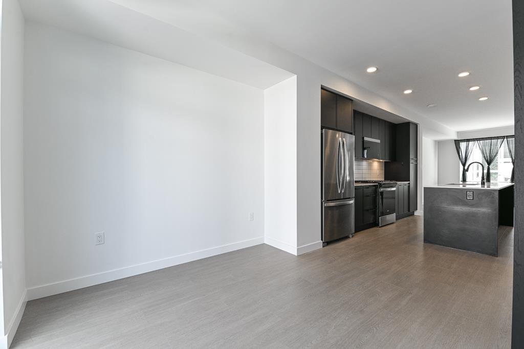 Photo 23 of 31 2886 Montrose Avenue, Abbotsford BC