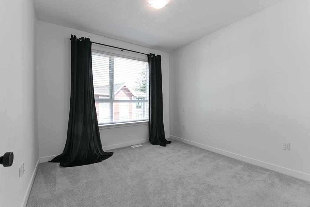 Photo 37 of 31 2886 Montrose Avenue, Abbotsford BC