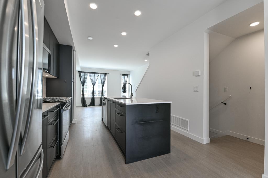 Photo 34 of 31 2886 Montrose Avenue, Abbotsford BC