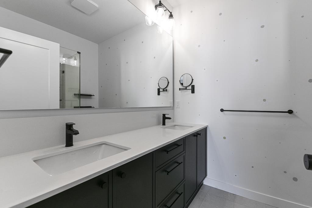 Photo 38 of 31 2886 Montrose Avenue, Abbotsford BC