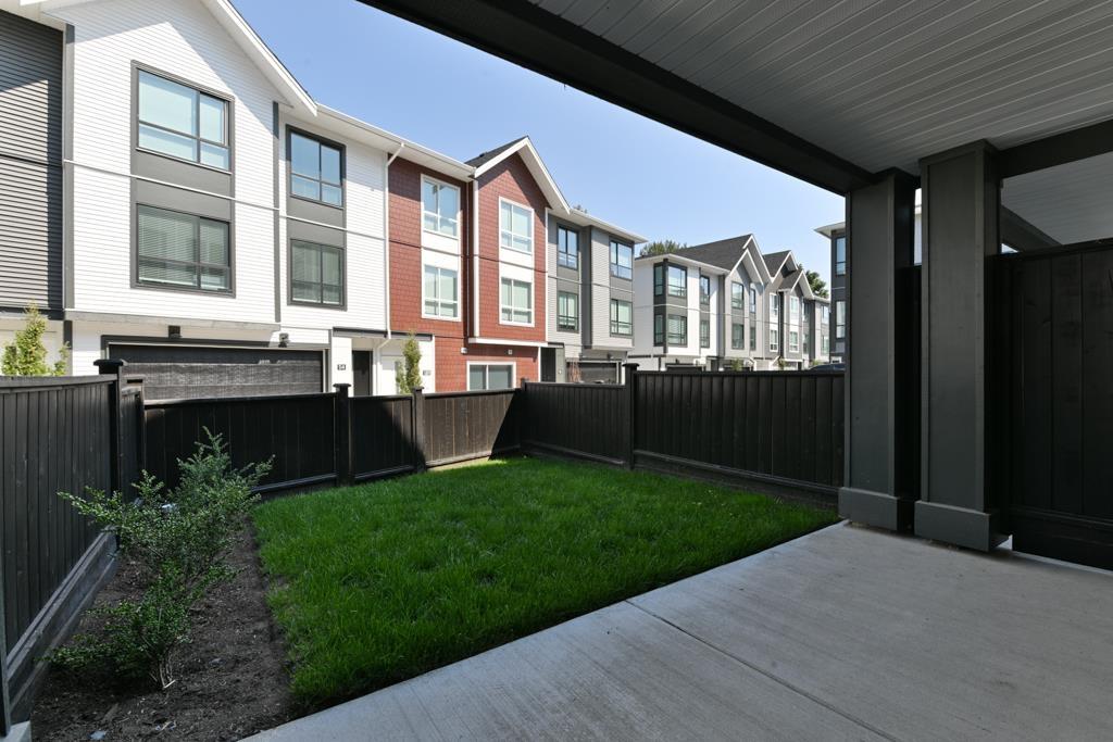 Photo 33 of 31 2886 Montrose Avenue, Abbotsford BC