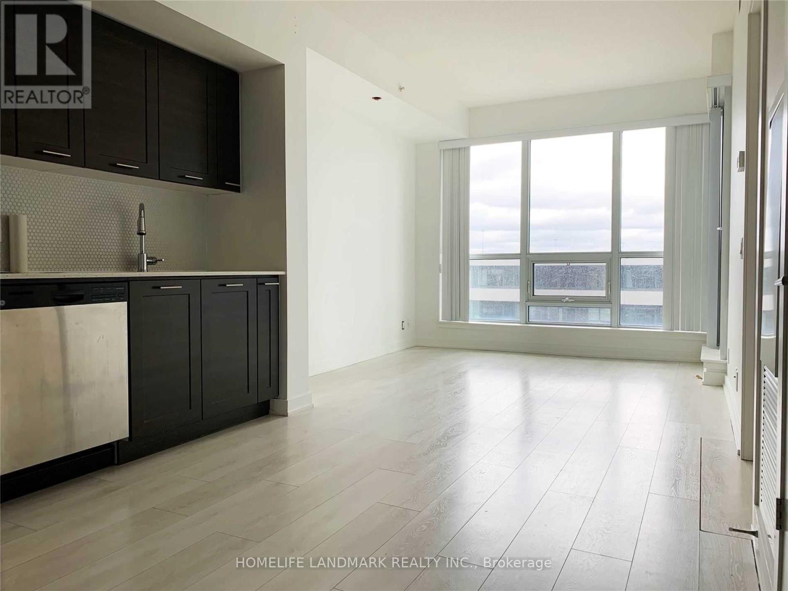 Photo 19 of 910 2212 Lakeshore Boulevard W, Toronto ON