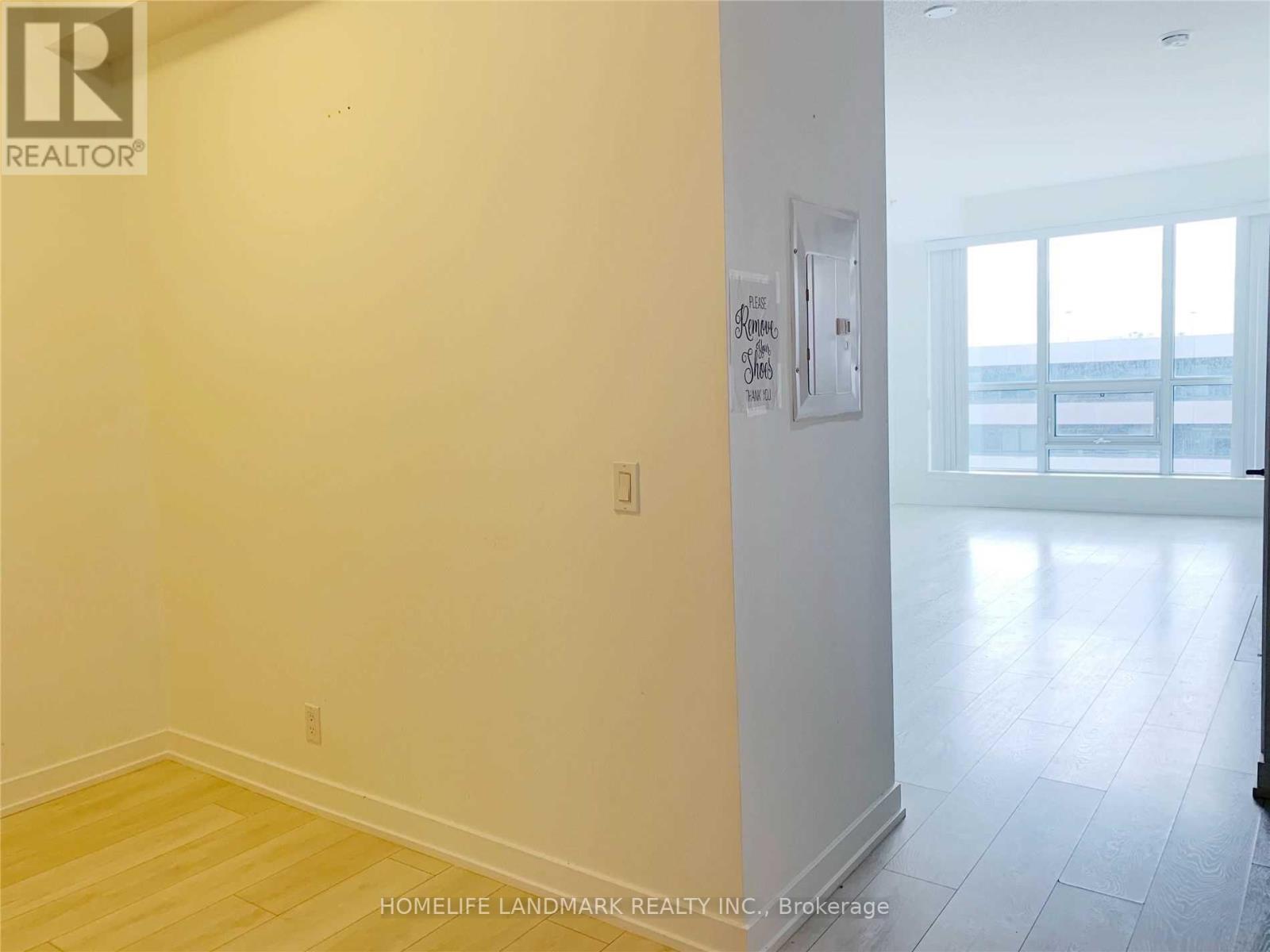 Photo 16 of 910 2212 Lakeshore Boulevard W, Toronto ON