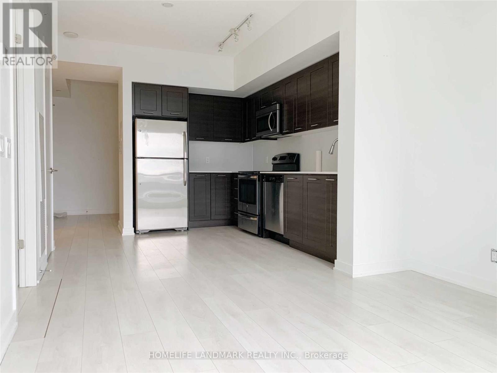 Photo 9 of 910 2212 Lakeshore Boulevard W, Toronto ON