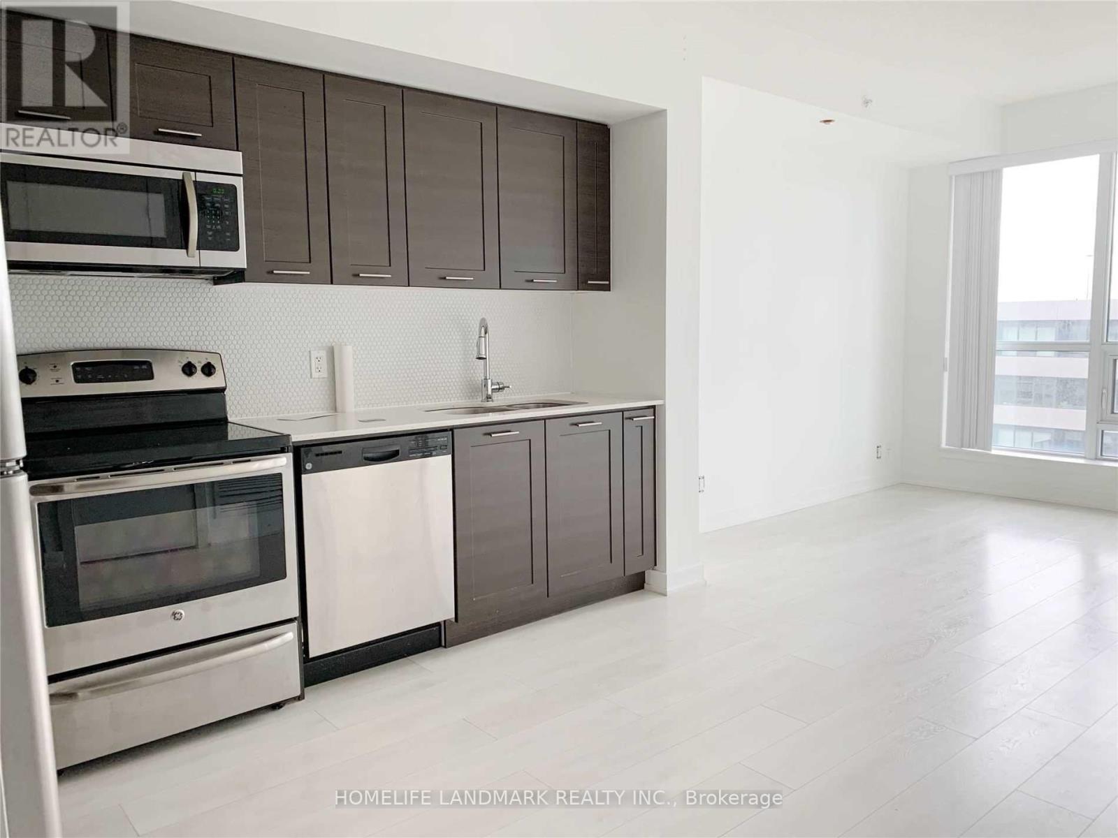 Photo 22 of 910 2212 Lakeshore Boulevard W, Toronto ON