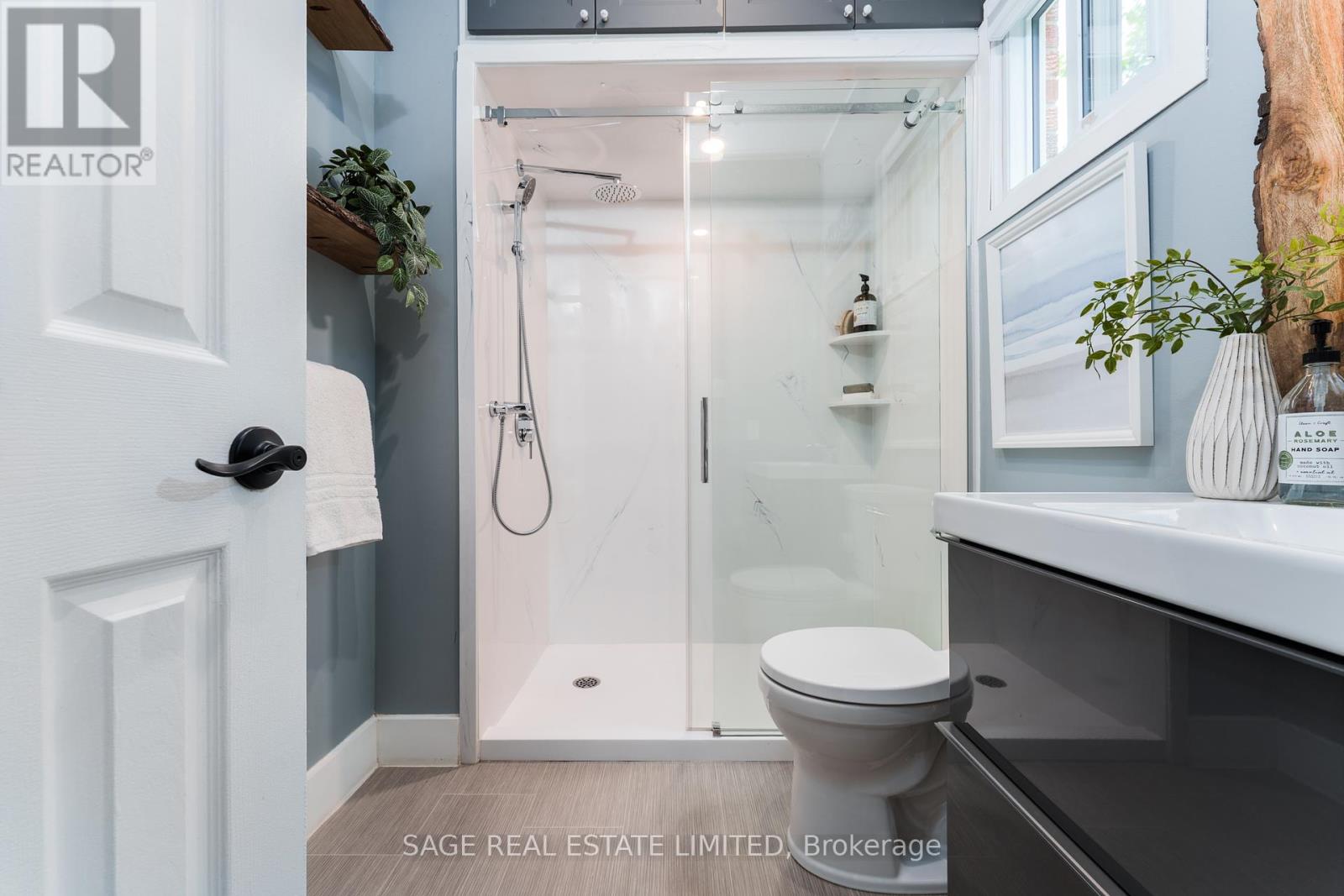 Photo 29 of 12 935 King Road, Burlington ON