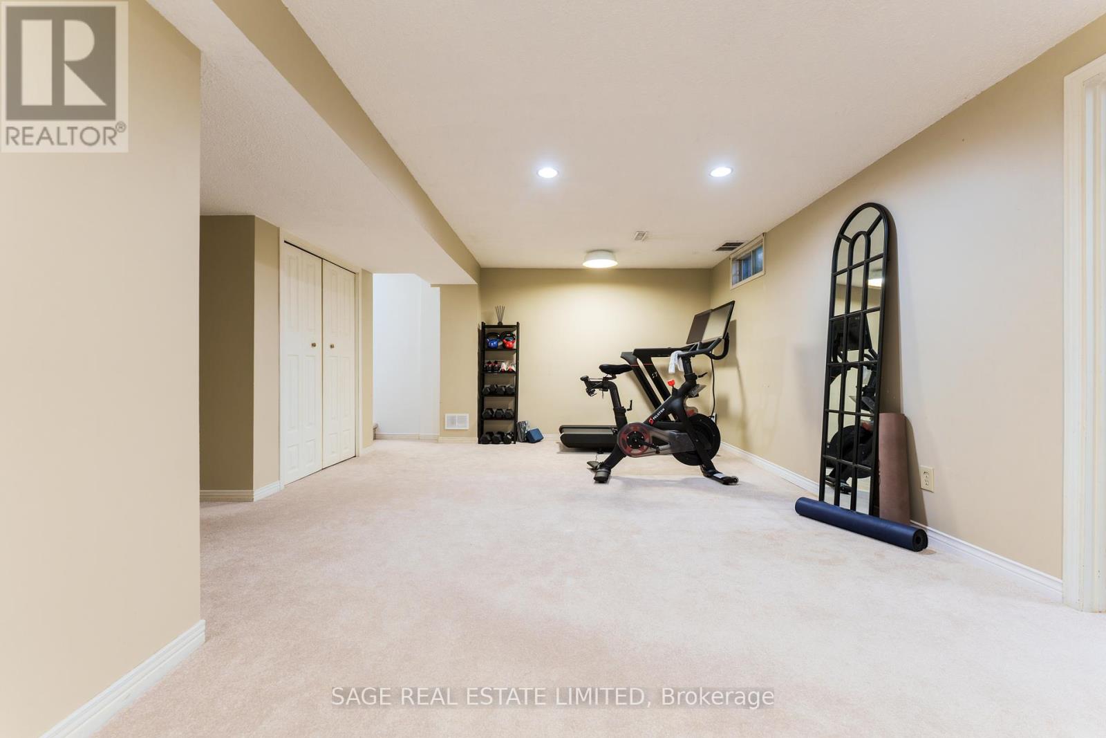 Photo 35 of 12 935 King Road, Burlington ON