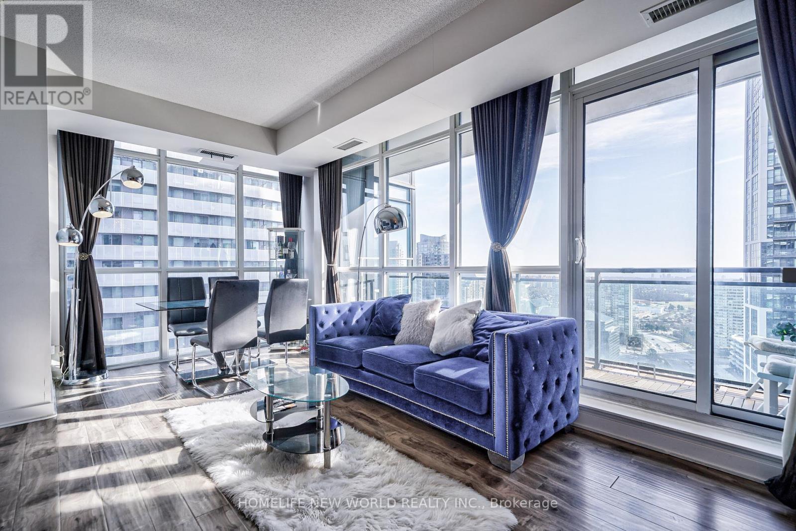 Photo 19 of 2402 4070 Confederation Parkway, Mississauga ON
