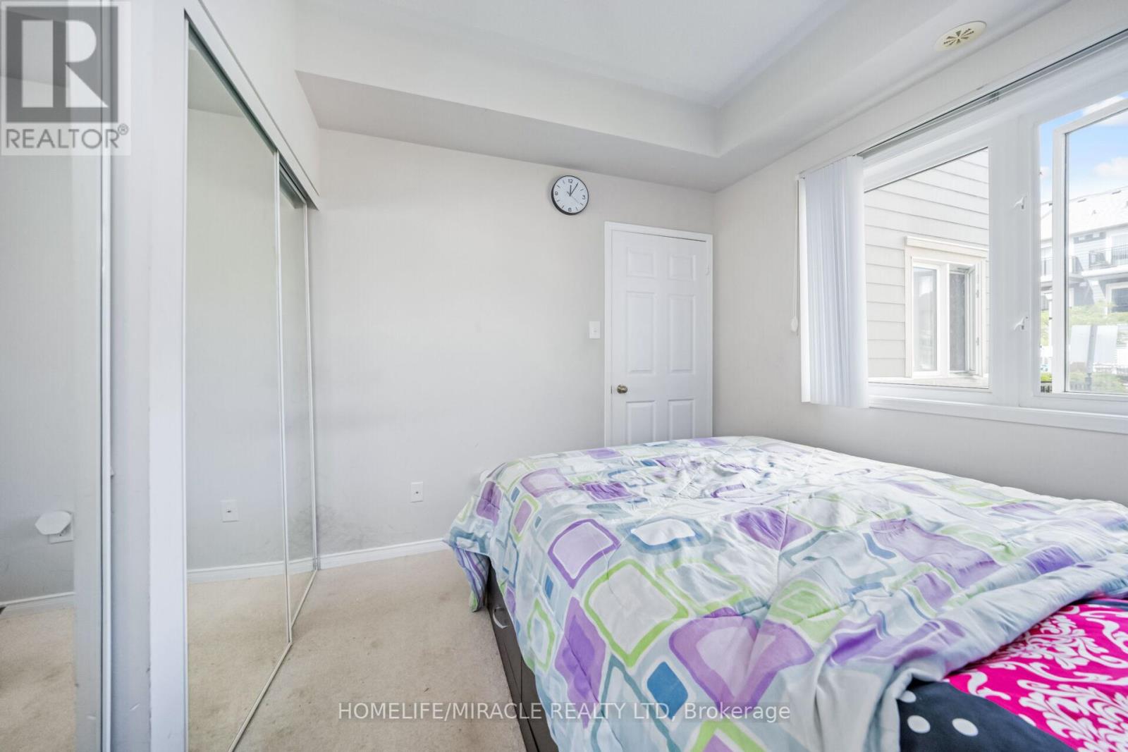 Photo 15 of 85 60 Fairwood Circle, Brampton ON