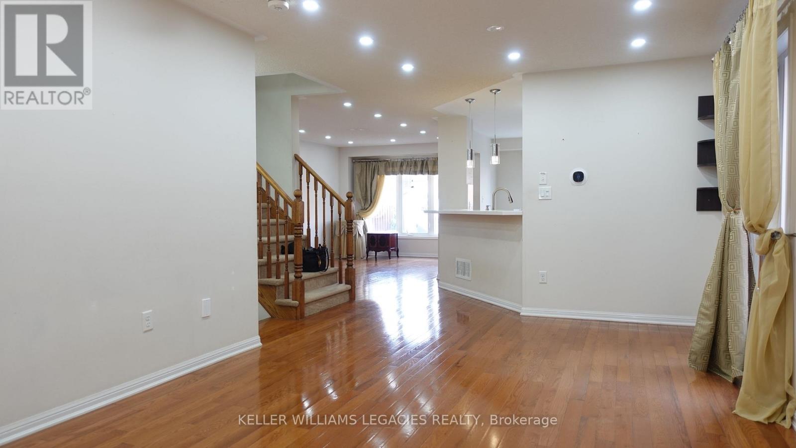 Photo 3 of Main 55 Bleasdale Avenue, Brampton ON