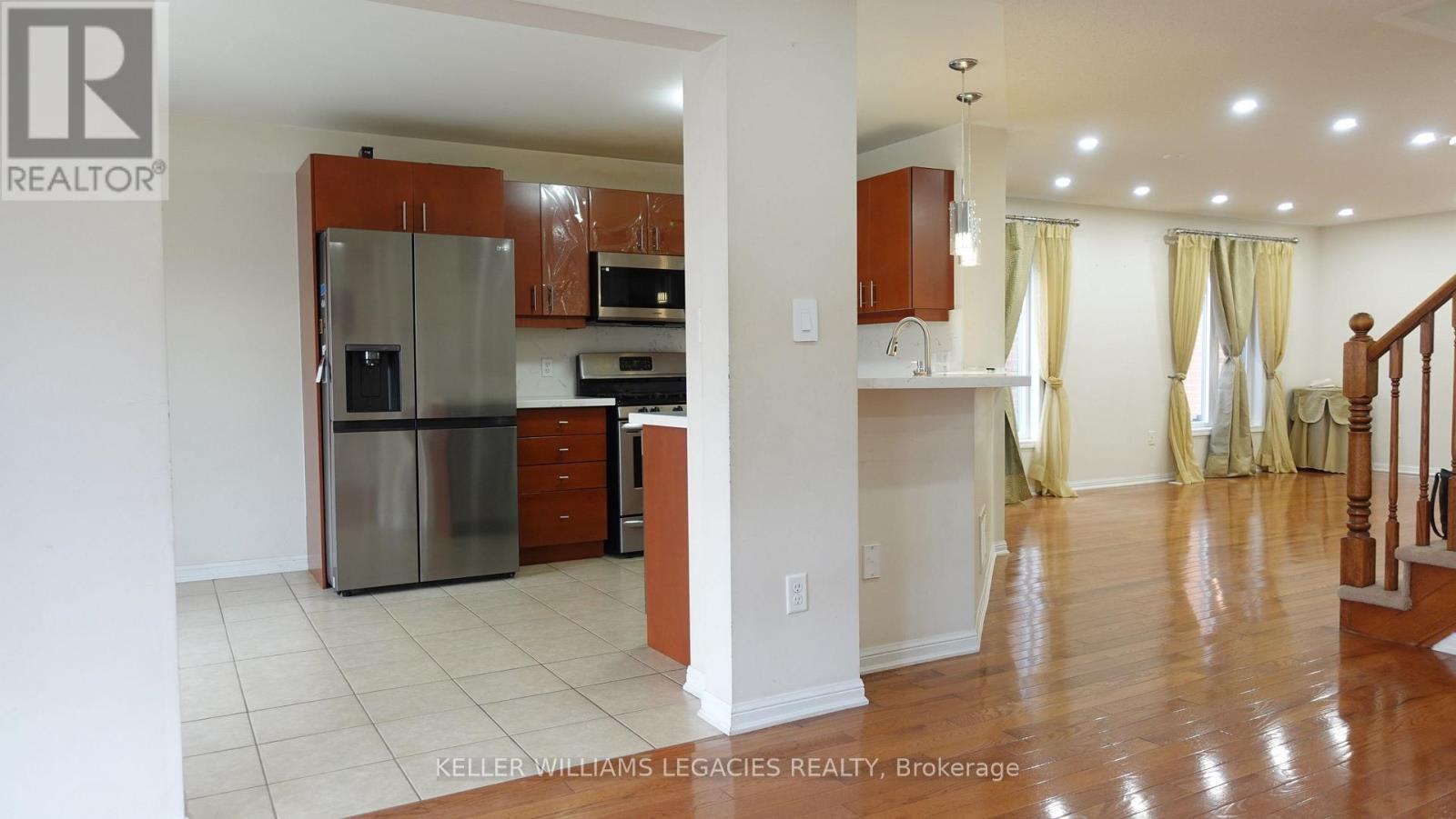 Photo 5 of Main 55 Bleasdale Avenue, Brampton ON