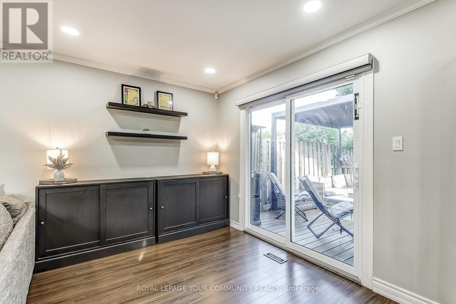 Photo 12 of 38 Gainsborough Road, Brampton ON