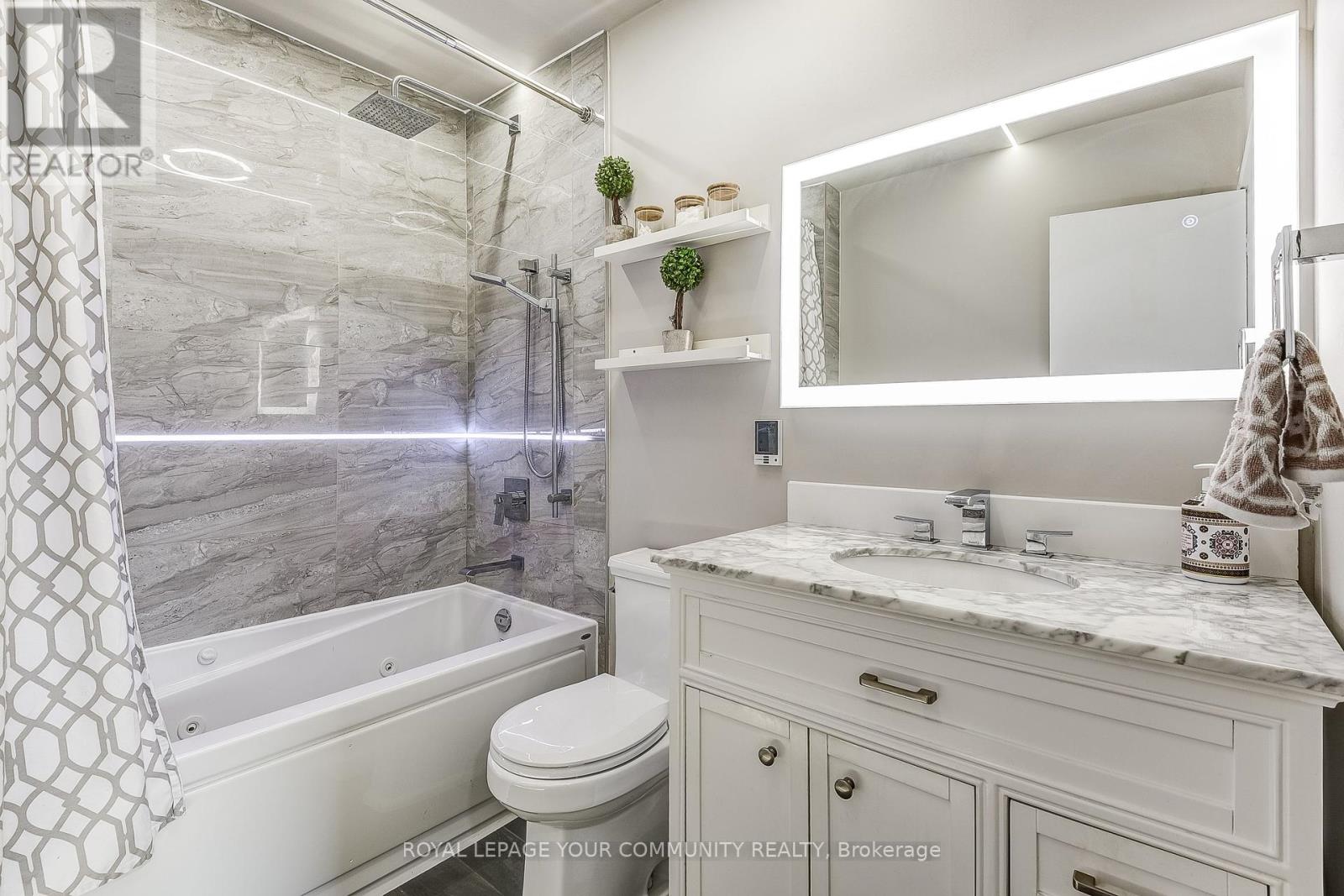 Photo 21 of 38 Gainsborough Road, Brampton ON