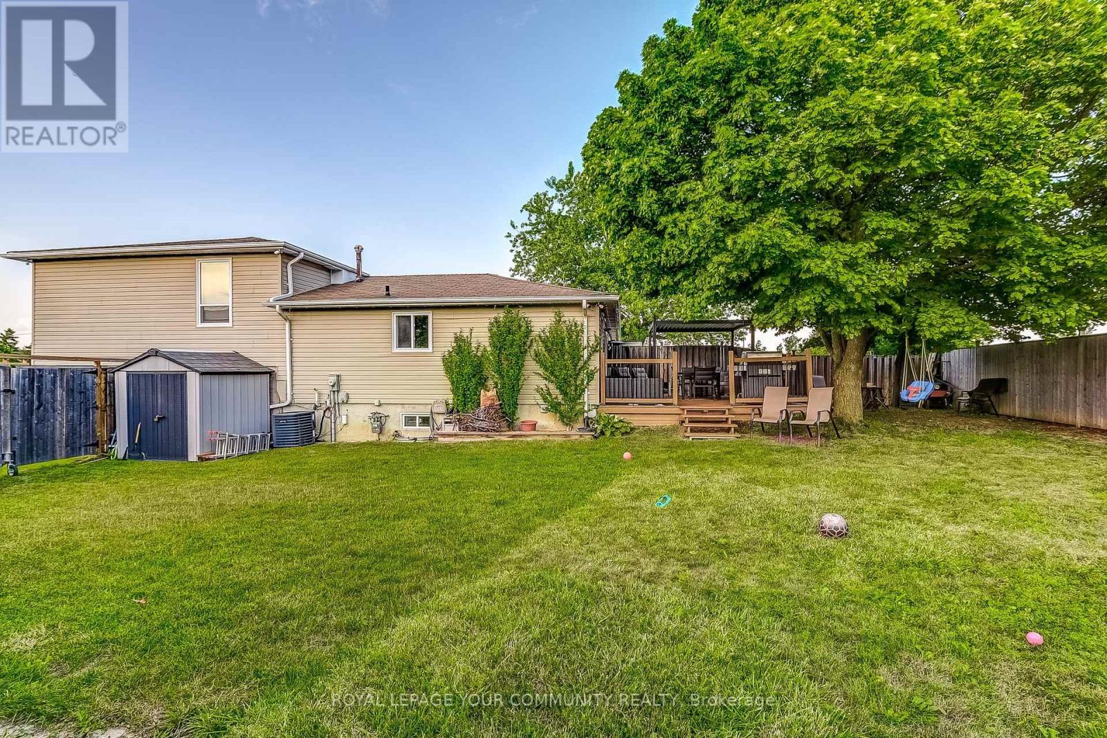 Photo 36 of 38 Gainsborough Road, Brampton ON