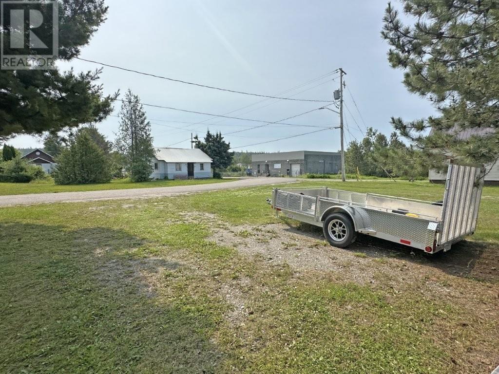 Photo 36 of 146 Dot Street, Beardmore ON