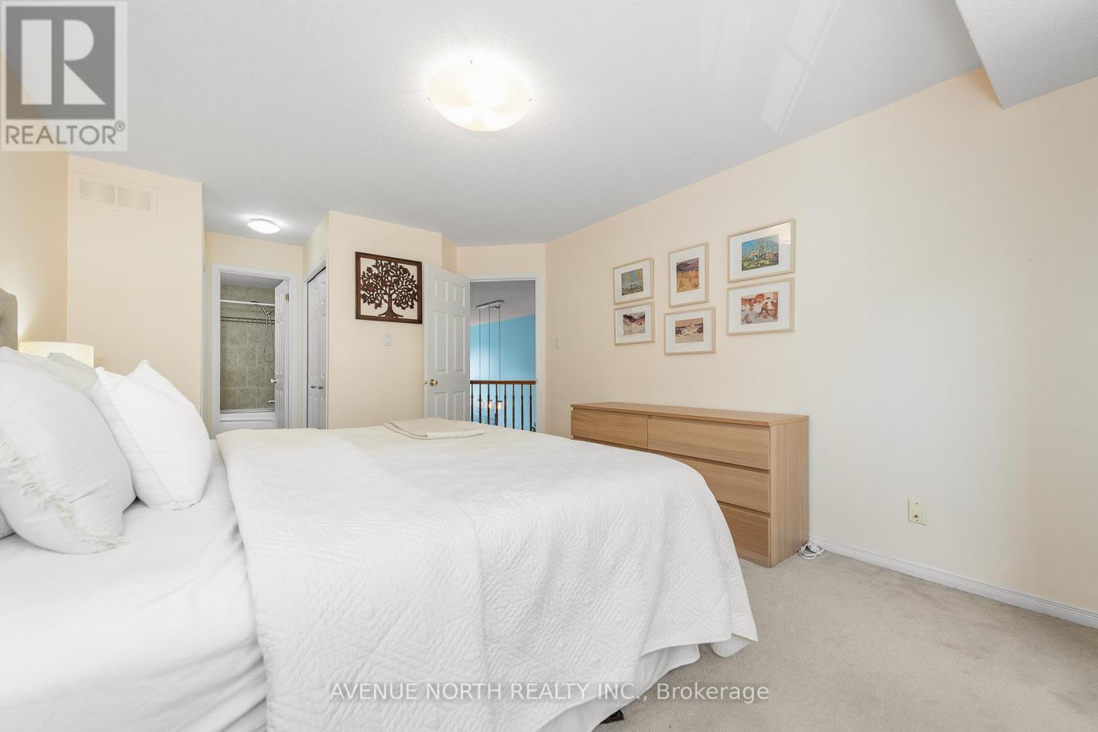 Photo 13 of 225 Gladeview Private, Ottawa ON