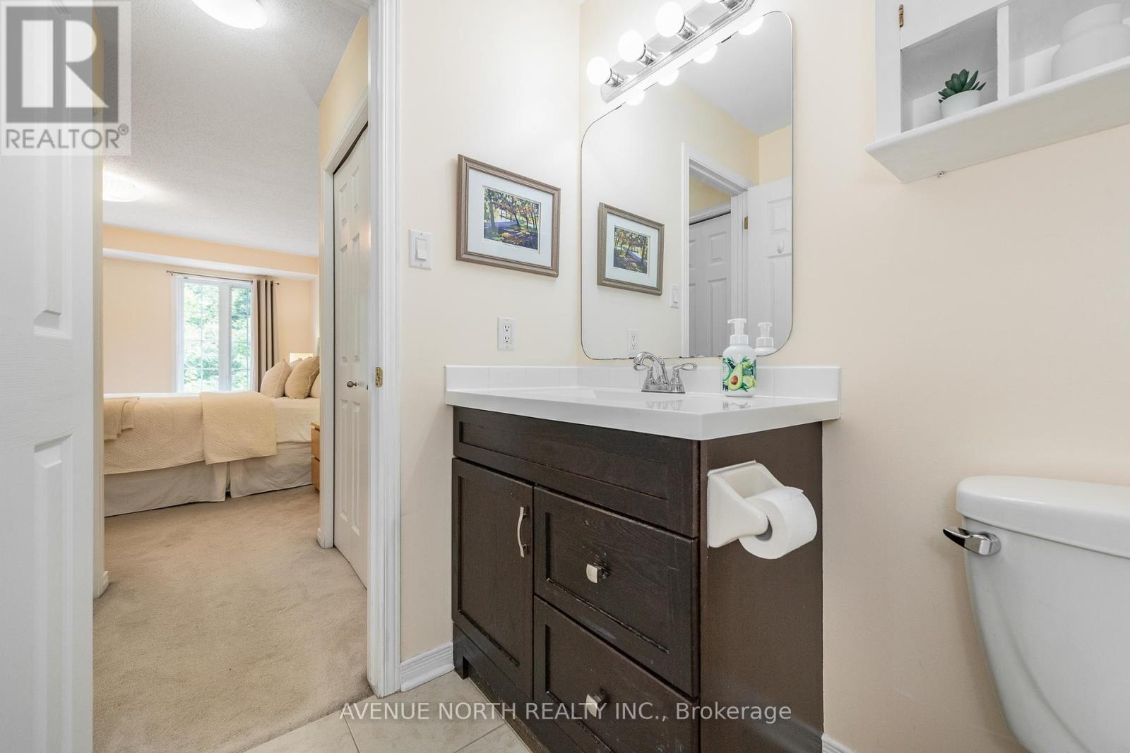 Photo 15 of 225 Gladeview Private, Ottawa ON