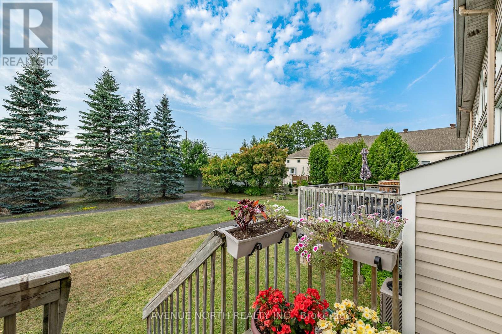 Photo 23 of 225 Gladeview Private, Ottawa ON