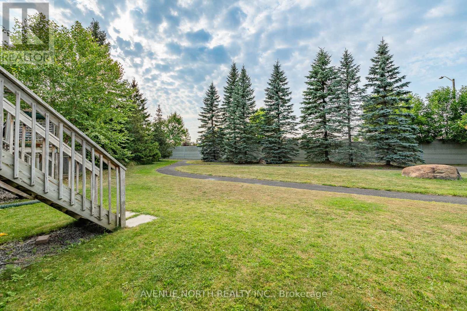 Photo 24 of 225 Gladeview Private, Ottawa ON