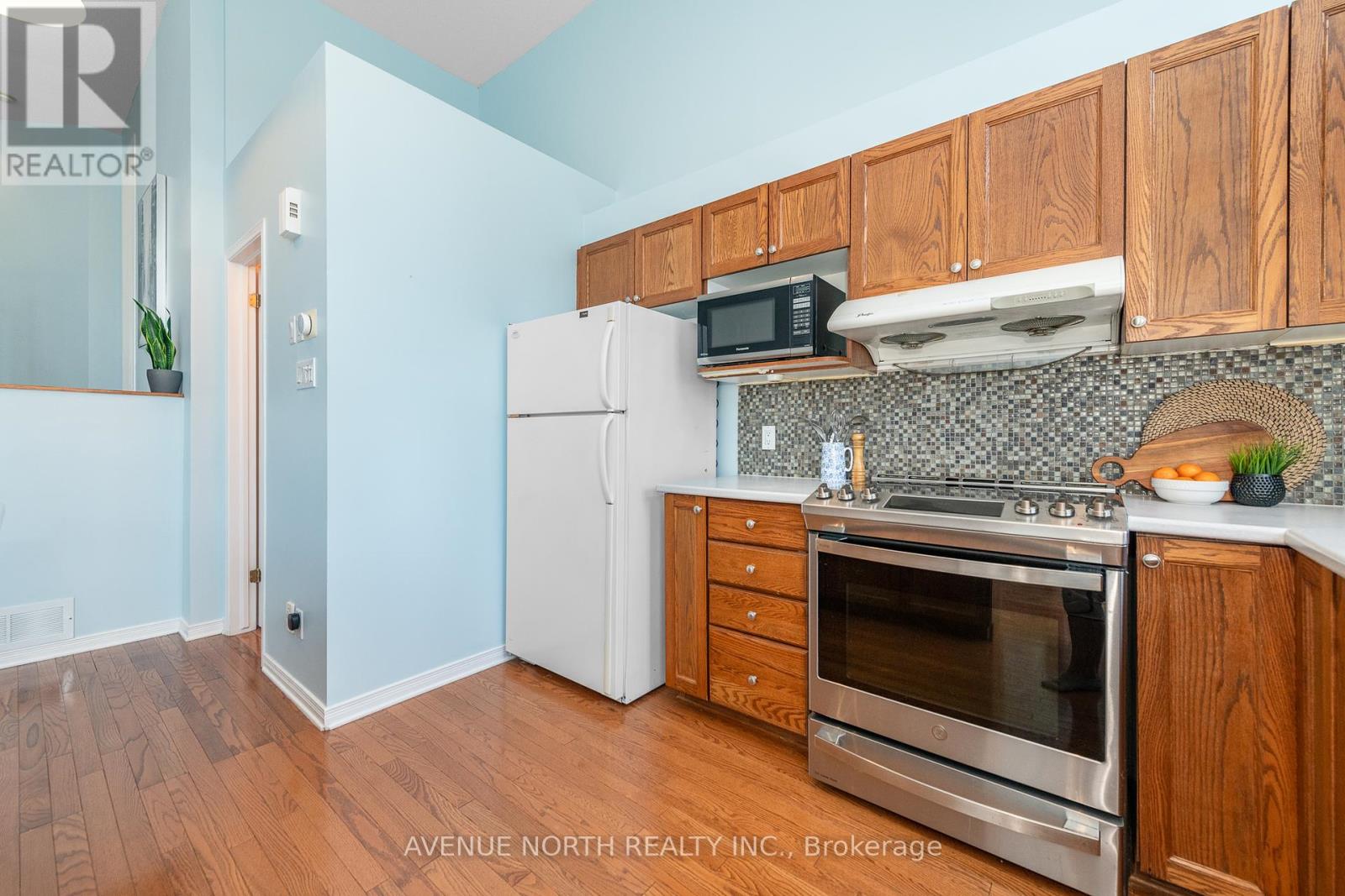 Photo 9 of 225 Gladeview Private, Ottawa ON