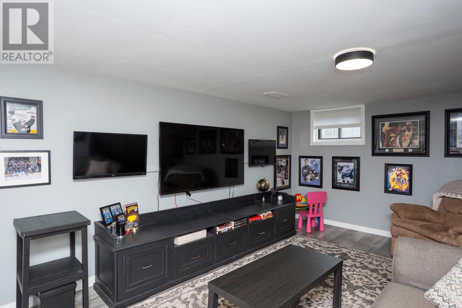 Photo 6 of 2226 Mcgregor Ave, Thunder Bay ON