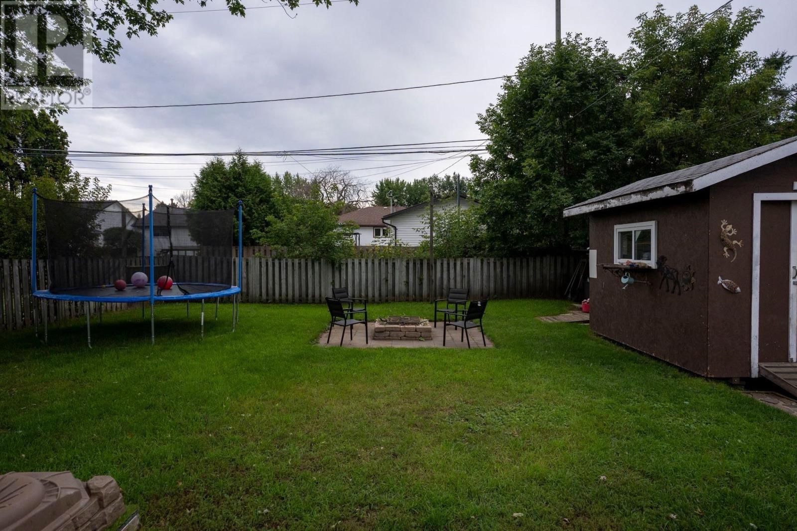 Photo 32 of 2226 Mcgregor Ave, Thunder Bay ON