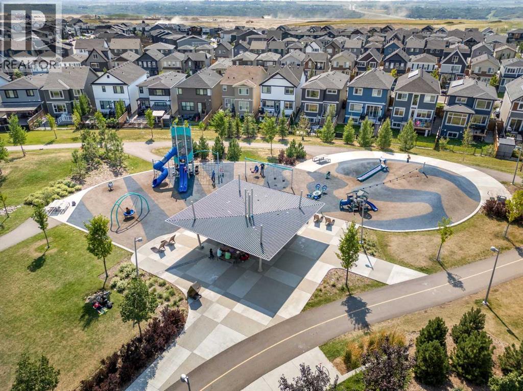 Photo 5 of 215 Seton Grove Se, Calgary AB
