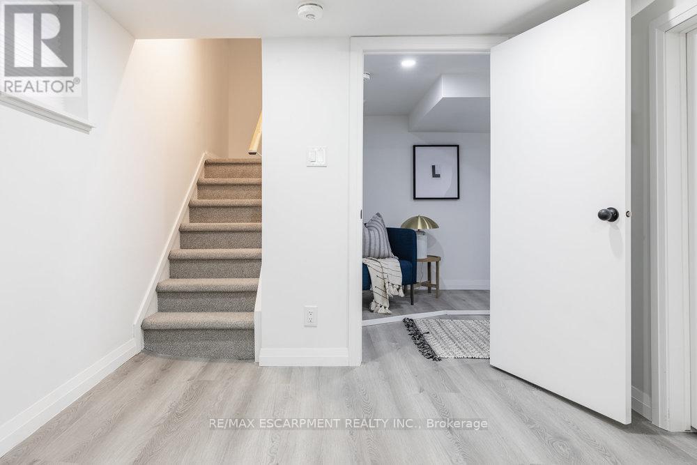 Photo 38 of 132 London Street N, Hamilton ON