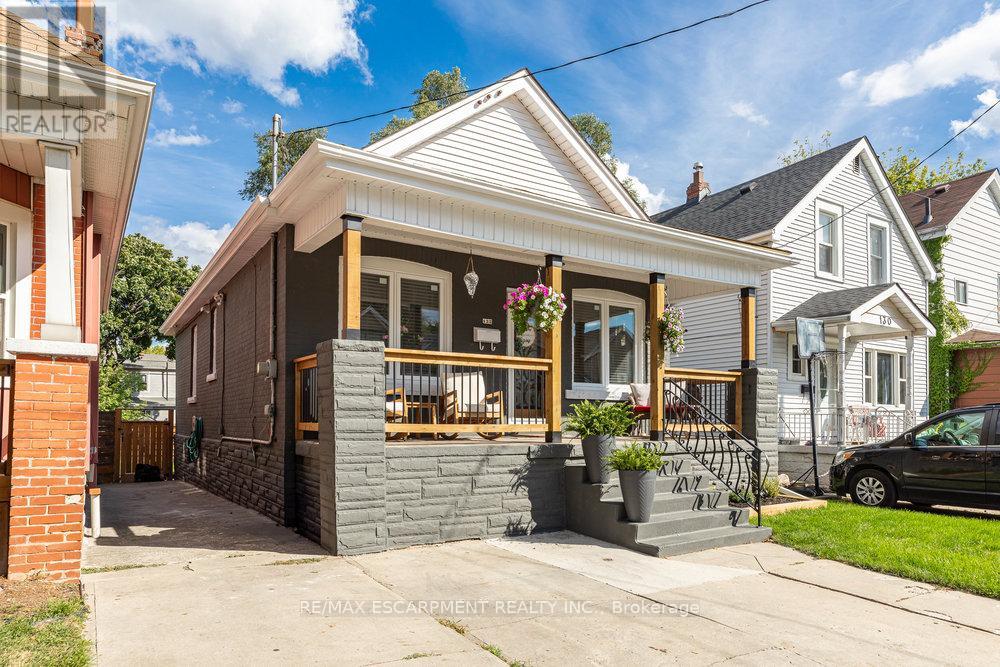 Photo 17 of 132 London Street N, Hamilton ON