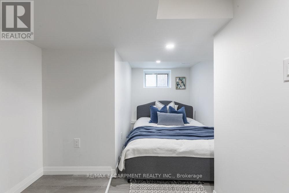Photo 5 of 132 London Street N, Hamilton ON