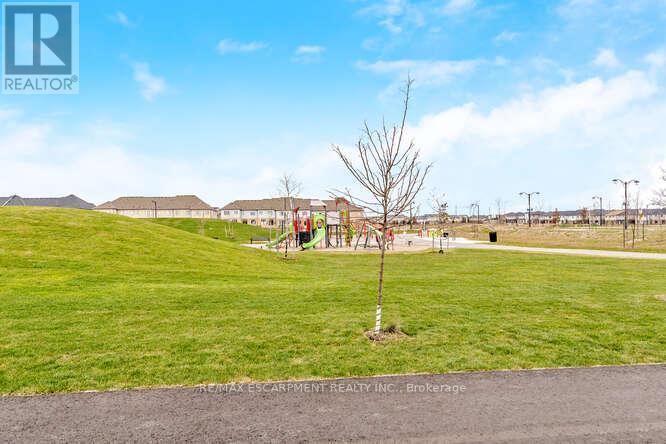 Photo 23 of 76 Wheat Lane, Kitchener ON