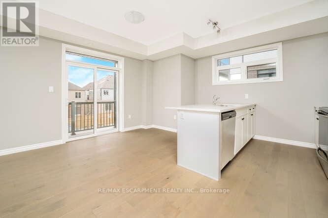 Photo 6 of 76 Wheat Lane, Kitchener ON
